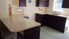 Split kitchen countertops